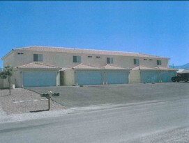 1050 E Bourbon St in Pahrump, NV - Building Photo