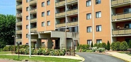 9 N Penn Ave in Greenville, PA - Building Photo - Building Photo