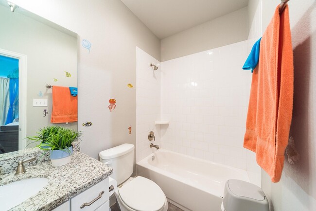 4208 Old Spanish Trl in Houston, TX - Building Photo - Building Photo