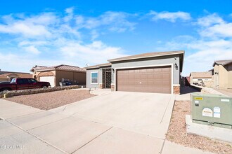 14605 Christian Castle in El Paso, TX - Building Photo - Building Photo