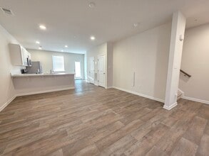 426 Creekbed Cir in Salisbury, MD - Building Photo - Building Photo