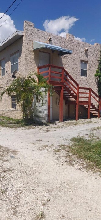 304 SW 20th St-Unit -C in Fort Lauderdale, FL - Building Photo