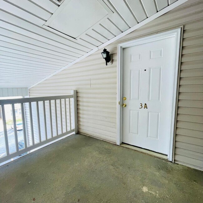 903 Hanahan Ct in Greensboro, NC - Foto de edificio - Building Photo
