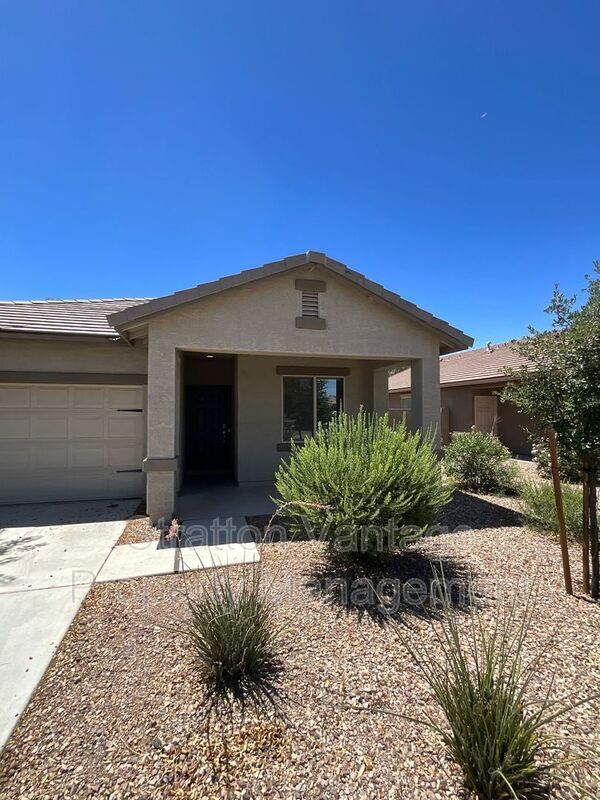 24531 W Mobile Ln in Buckeye, AZ - Building Photo - Building Photo