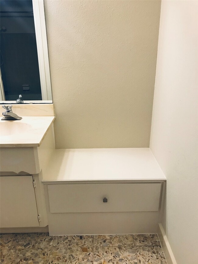 property at 3110 Springhill Dr