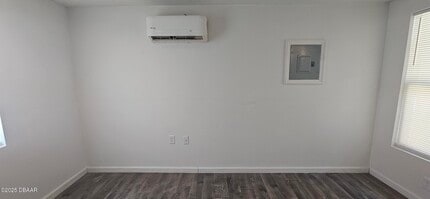 4748 US-17 in De Leon Springs, FL - Building Photo - Building Photo