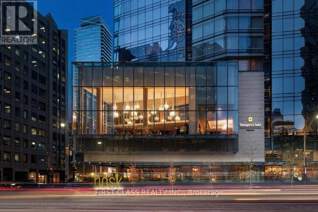 180 University Ave in Toronto, ON - Building Photo - Building Photo