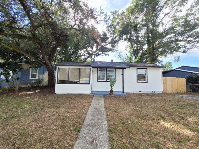 property at 5 Elegans Ave