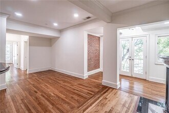 2840 Peachtree Rd NE in Atlanta, GA - Building Photo - Building Photo