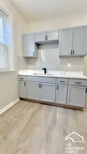 4854 W Diversey Ave, Unit 1F in Chicago, IL - Foto de edificio - Building Photo