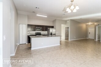 594 Topeka Rd SW in Palm Bay, FL - Building Photo - Building Photo