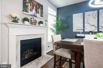 9708 St Mary Ellen Way in Lorton, VA - Building Photo - Building Photo
