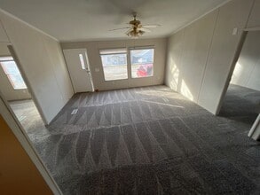 210 N Walnut St in Eldon, MO - Building Photo - Building Photo