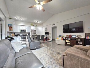 841 Lyons Rd in Coconut Creek, FL - Building Photo - Building Photo