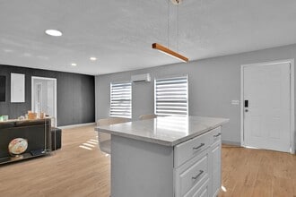 6385 86th Ln in Vero Beach, FL - Building Photo - Building Photo