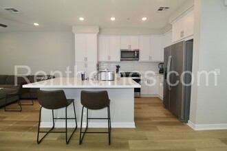 13075 Olympus Cir in Poway, CA - Building Photo - Building Photo