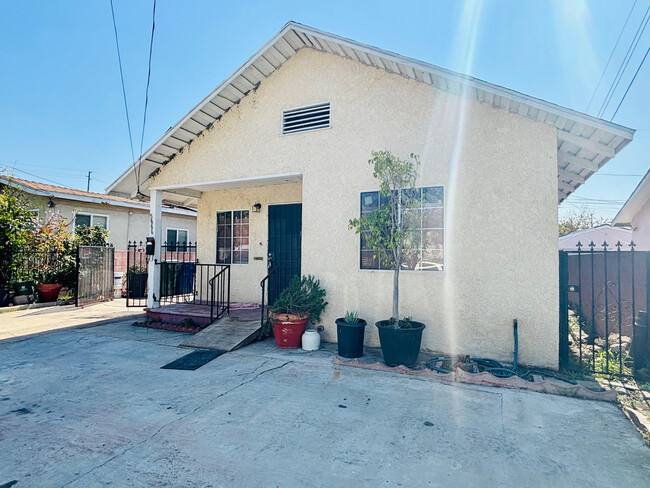 2666 Maceo St in Los Angeles, CA - Building Photo - Building Photo