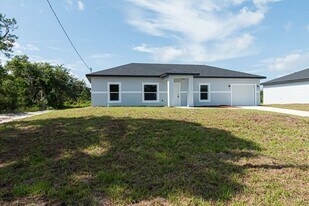 2618 31st St SW in Lehigh Acres, FL - Building Photo