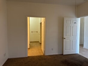 317 Phyllis Dr in Bullhead City, AZ - Building Photo - Building Photo