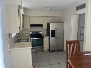 6149 SW 69th St in South Miami, FL - Building Photo - Building Photo