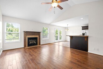 1052 Ishee Dr in Clarksville, TN - Building Photo - Building Photo