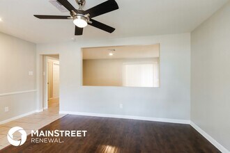 431 W Sunnyside St in Houston, TX - Foto de edificio - Building Photo