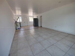 2413 Harding St in Hollywood, FL - Building Photo - Building Photo