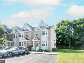 321 William Taft Ave in Downingtown, PA - Building Photo - Building Photo