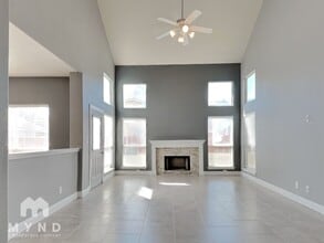 26811 Spiral Canyon in San Antonio, TX - Foto de edificio - Building Photo