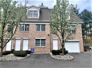 Carriage House in Morristown, NJ - Building Photo - Building Photo