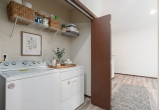 Carnahan West in Spokane Valley, WA - Foto de edificio - Building Photo