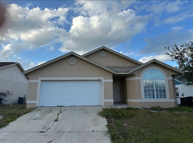 30030 Cove Ct E in Winter Haven, FL - Building Photo - Building Photo