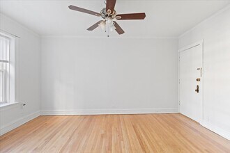 656 W Oakdale Ave in Chicago, IL - Building Photo - Building Photo