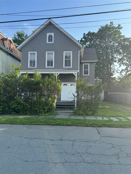 91 Ball St in Port Jervis, NY - Building Photo