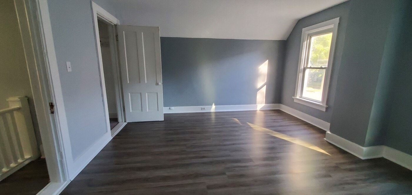 414 Barney St in Waukesha, WI - Building Photo