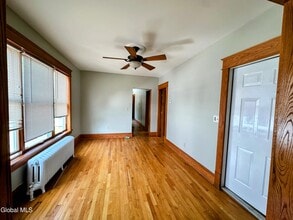 347 New Scotland Ave in Albany, NY - Building Photo - Building Photo