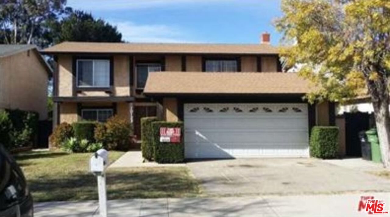 10123 Hanna Ave in Los Angeles, CA - Building Photo