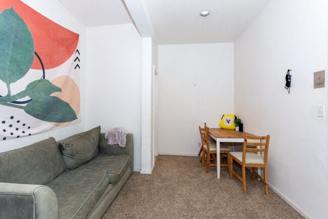 74 Chester St, Unit 3