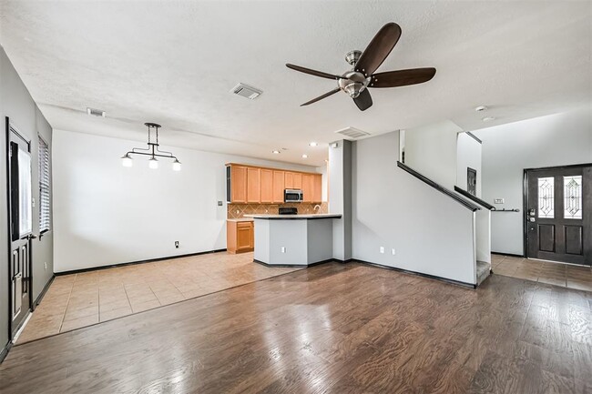 12411 Lark Fair Ln in Houston, TX - Building Photo - Building Photo