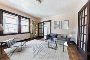 201 Allen St in Pittsburgh, PA - Building Photo