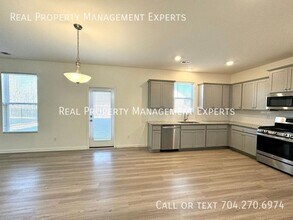 3415 Selwyn Landing Dr in Charlotte, NC - Building Photo - Building Photo