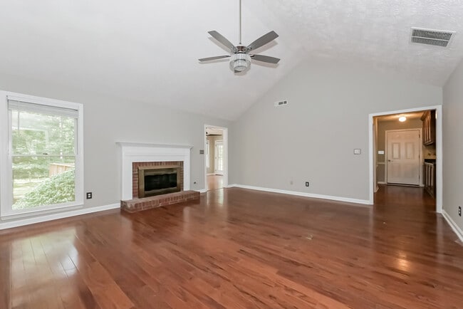 295 N Oakland Cir in Mcdonough, GA - Building Photo - Building Photo