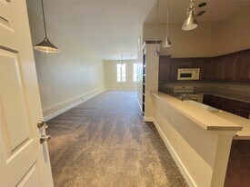 2315 Harborside Dr in Galveston, TX - Building Photo