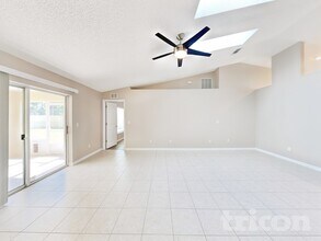 95 Putter Dr in Palm Coast, FL - Foto de edificio - Building Photo