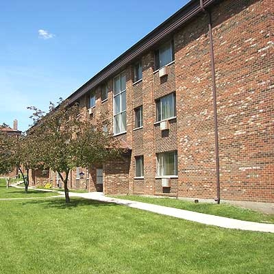 River's Edge Apartments in Rockford, IL - Building Photo