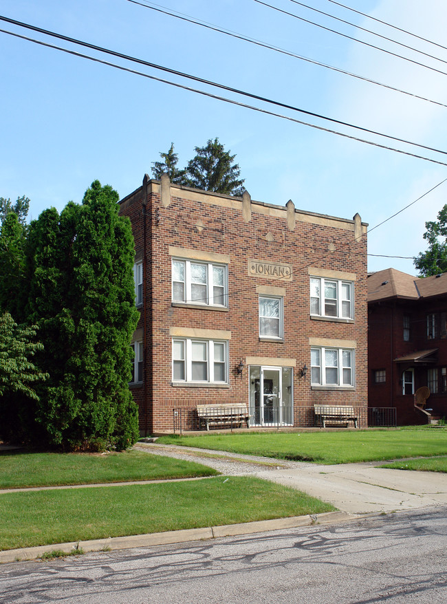 2612 3rd St in Cuyahoga Falls, OH - Building Photo - Building Photo