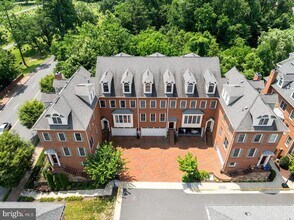10665 Yorktown Ct in Fairfax, VA - Building Photo - Building Photo