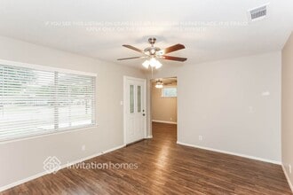 811 Clover Park Dr in Arlington, TX - Building Photo - Building Photo