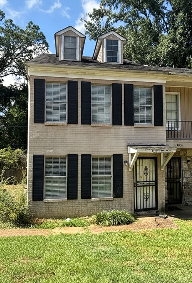 property at 837 Candace Dr