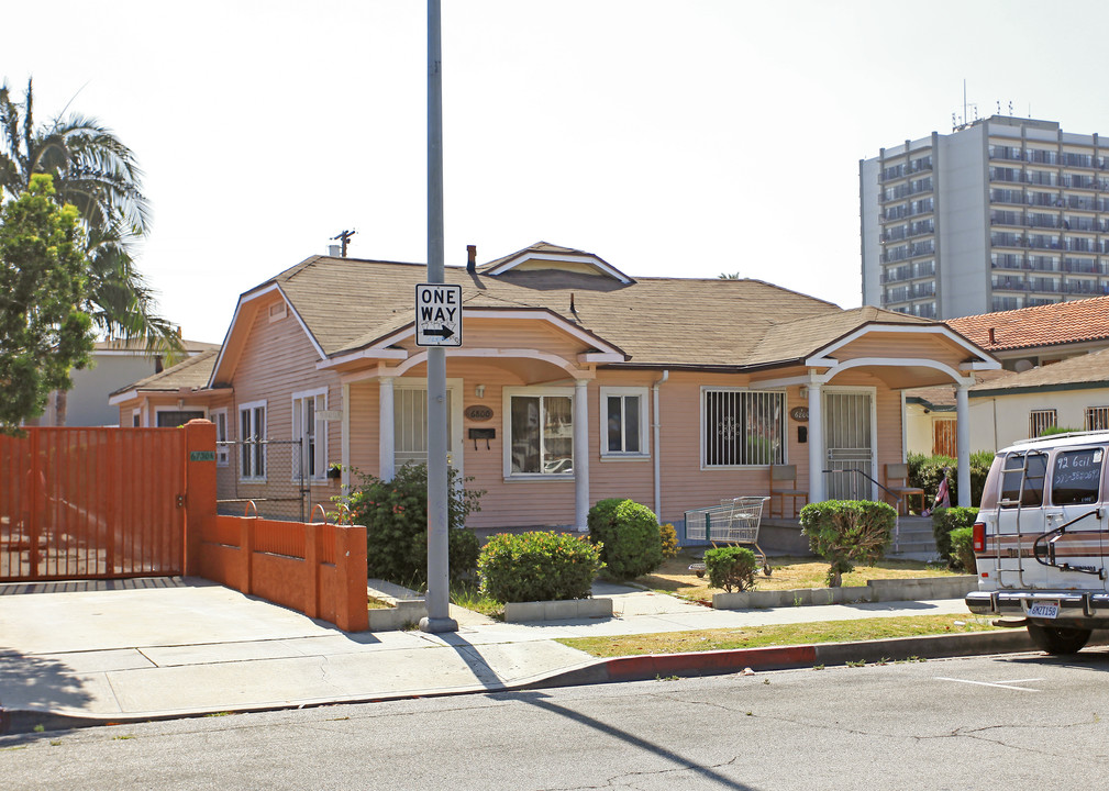 6800 Rita Ave in Huntington Park, CA - Building Photo